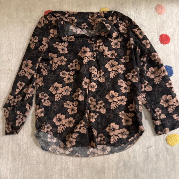 Women's Black & Tan Hawaiian Floral Button-Down Shirt L/S - Picture 3 of 3
